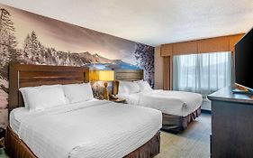 Clarion Pointe Medford